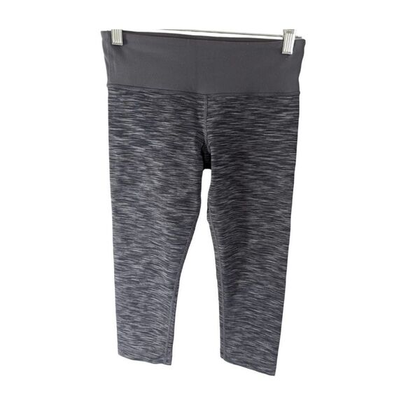 LULULEMON ATHLETICA Wunder Under Crop Size 4 - Picture 3 of 4